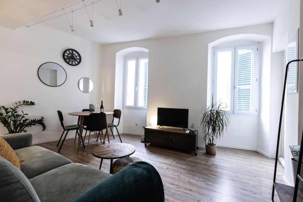 Cocooning Au Coeur De La Cite Imperiale Apartment